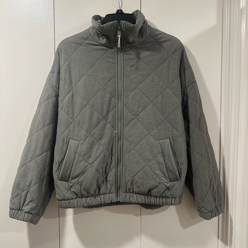 Vuori Sage Quilted Insulated Jacket NEW- Small